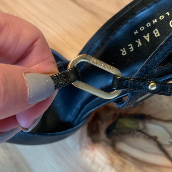 Gorgeous Ted Baker Black Pumps NWT - Picture 4 of 10